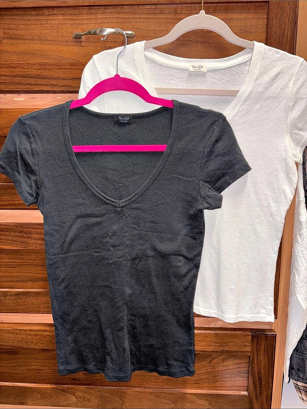 Brandy Melville V-Neck Cotton Tees Black & White